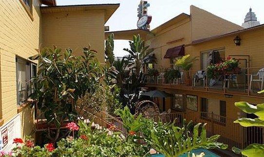 Hollywood Downtowner