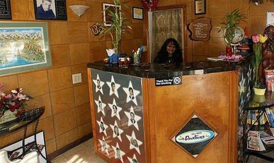 Hollywood Downtowner Motel 2*
